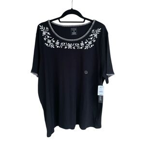 Hasting & Smith Black Top Embroidered Floral Knit 2X NWT Short Sleeve Tee Shirt